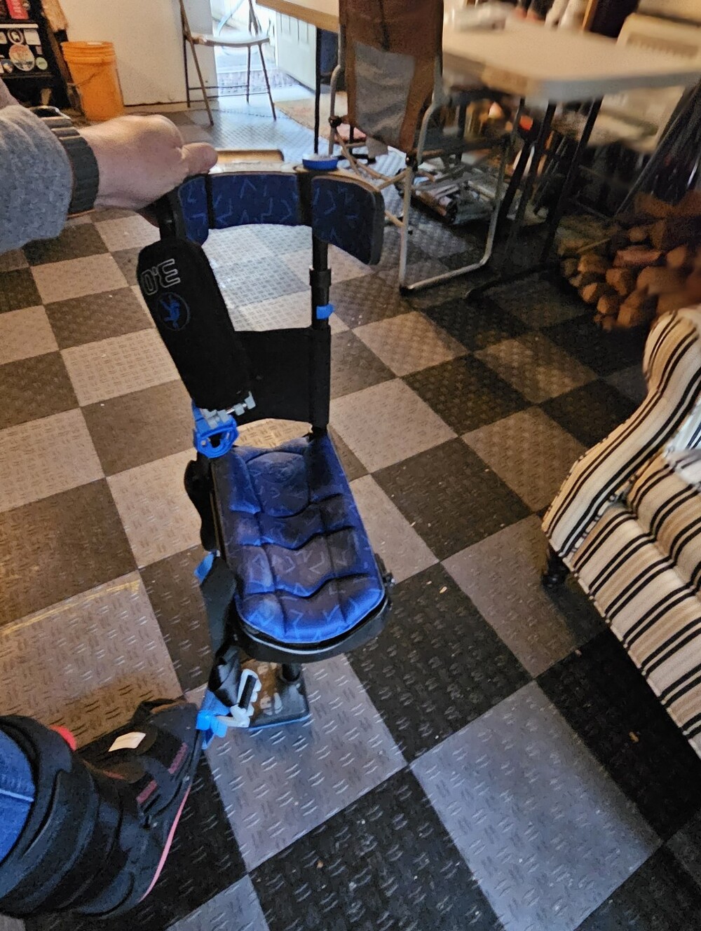 Blue ONEWALK 3 Knee Walker - Picture 9 of 9